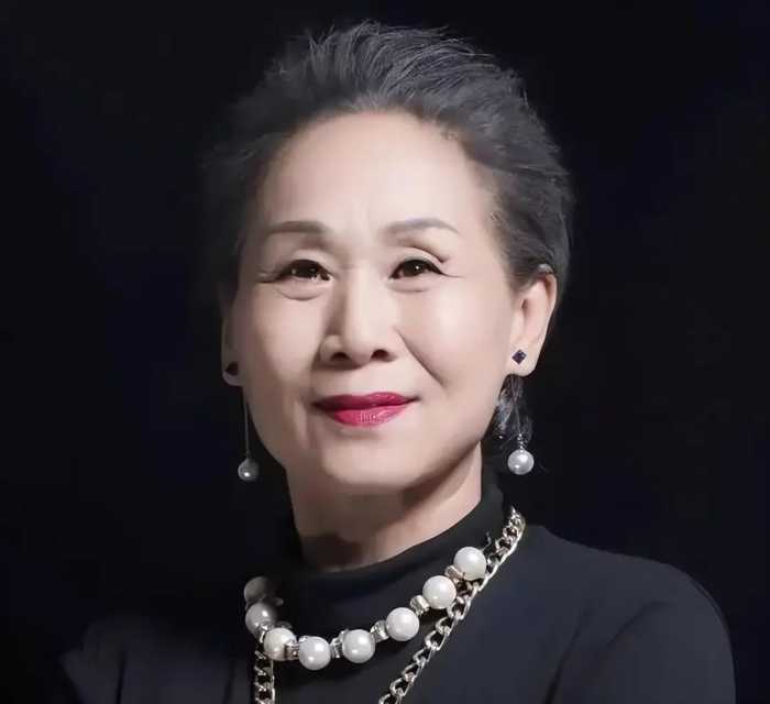 17对演员母子对比，王骁是母亲的骄傲，李玲玉的儿子长得最帅气